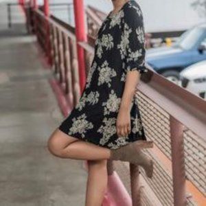 Women's Black Floral Chiffon Sheer Floral Hi Lo Tu